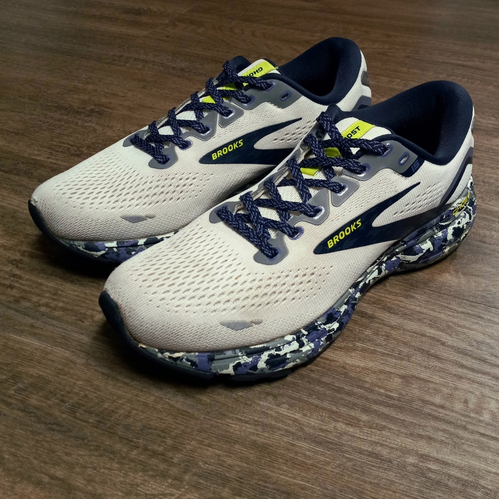 Brooks Ghost 15 WhisperWhite/Eclipse/Nightlife Women's Size 8 (120380 1B 152)